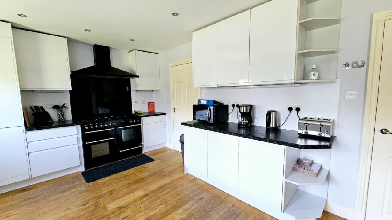 Дом отдыха 26 Woodgrove Drive
